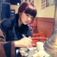 沉醉爱情的非主流男女微信头像 曾经的我也是坚强的