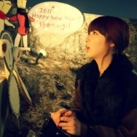 沉醉爱情的非主流男女微信头像 曾经的我也是坚强的