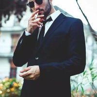 男生抽烟伤感头像 抽烟的男生最迷人