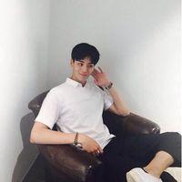 忧郁帅哥头像
