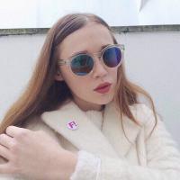 欧美妹子头像大全 拿根香蕉干什么