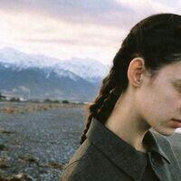 欧美妹子头像大全 拿根香蕉干什么