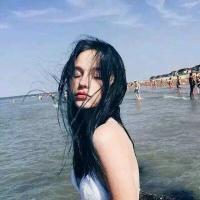 欧美妹子头像大全 拿根香蕉干什么