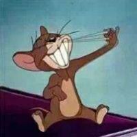 异地恋的情侣微信头像00后专属 若是对的人就不该湿了眼