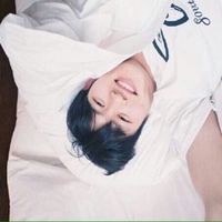 异地恋的情侣微信头像00后专属 若是对的人就不该湿了眼