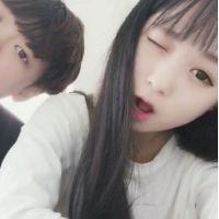 异地恋的情侣微信头像00后专属 若是对的人就不该湿了眼