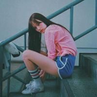 2016个性女生微信头像发布中心 生命是一场幻觉而你是我的光