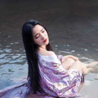 唯美意境女生微信头像小清新的 曾迷途才怕追不上满街赶路人