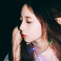 唯美意境女生微信头像小清新的 曾迷途才怕追不上满街赶路人