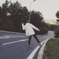 情侣头像一男一女带字的独特魅力 别想着以前别怕面对以后