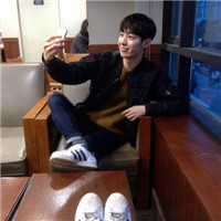 2015最新热门男生头像 永远用来演一场意外