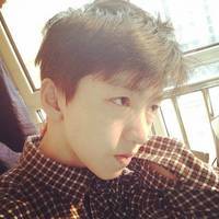 随意生活的微信男生头像 我们都没有特别爱谁