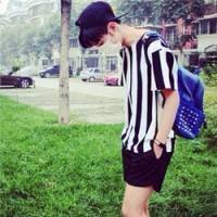 随意生活的微信男生头像 我们都没有特别爱谁