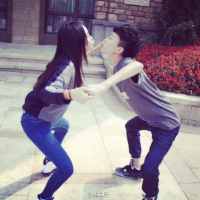 感情好的情侣微信双人头像大全 我喜欢你与愚人节无关