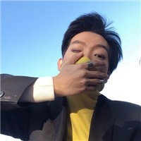 简洁微信头像男2015 我怕爱会荒芜却只能浇灌孤独的泪