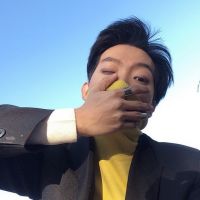 圣诞节你们快乐吗 有点忧郁的男生微信头像设计