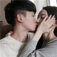 微信头像情侣一对一张接吻的精选2016 请给我一个幸福的未来