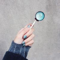 杂图女生头像2015 心疼所有向爱屈服的女生