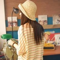 微信头像女生背影带帽长发在绿草原 你的名字伴我生老病死