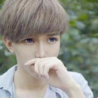 男生意境海边微信头像 一个人看海有点寂寥