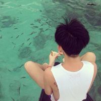 2015时尚帅气的微信男生头像 留恋风光不再难得你愿以心对待