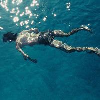 男生意境海边微信头像 一个人看海有点寂寥