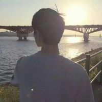 童心未泯微信头像情侣一人一张 陪你度过漫长的岁月