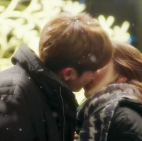 匹诺曹情侣头像一左一右 崔达布和荷娜萌萌哒的爱情故事