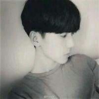 童心未泯微信头像情侣一人一张 陪你度过漫长的岁月