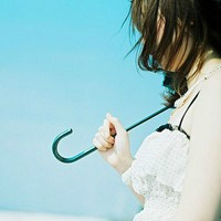 微信头像女生唯美小清新背影海边精选 我容易动情却不易动心