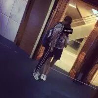 微信头像情侣一对两张背影背书包2016 相爱吧趁我们还爱