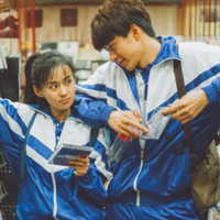 头像情侣两人一张图穿校服2016款 是你给了我很温暖的感觉