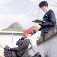 头像情侣两人一张图穿校服2016款 是你给了我很温暖的感觉