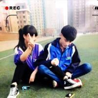 头像情侣两人一张图穿校服2016款 是你给了我很温暖的感觉