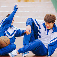 头像情侣两人一张图穿校服2016款 是你给了我很温暖的感觉