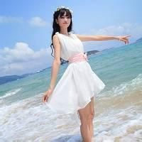 微信女生海边头像 真的好想去陪你看海。
