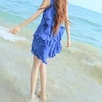 微信女生海边头像 真的好想去陪你看海。