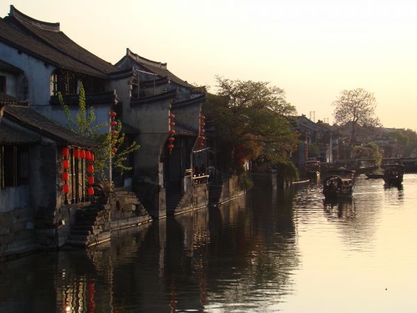 古色小镇风情唯美图片  碧柳黄莺啼早春,古桥净水醉红尘