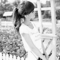 微信背影女生黑白头像  眼前的黑不是黑