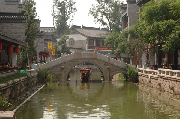 古色小镇风情唯美图片  碧柳黄莺啼早春,古桥净水醉红尘