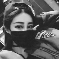 黑白女生个性微信头像  那种不可言喻的伤悲