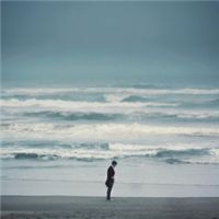 微信头像男生背影帅气全身  爱旅游的男生背影微信头像