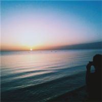 微信头像男生背影帅气全身  爱旅游的男生背影微信头像