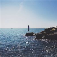 微信头像男生背影帅气全身  爱旅游的男生背影微信头像