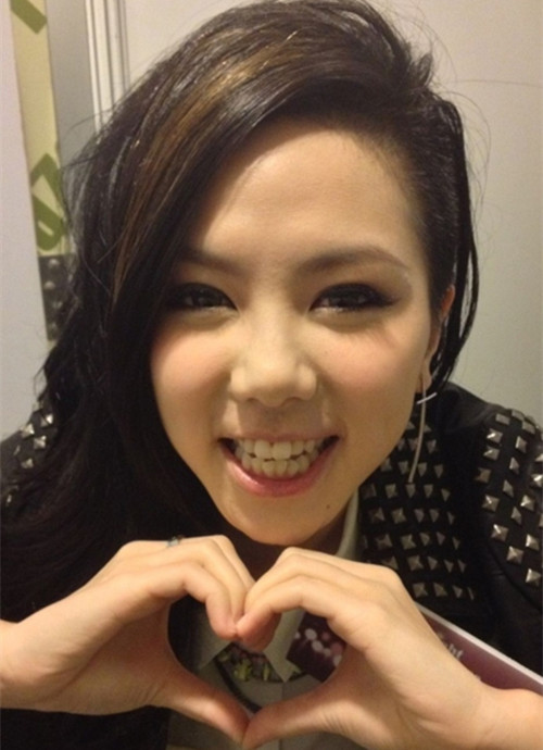 卖萌女神邓紫棋微信高清图片