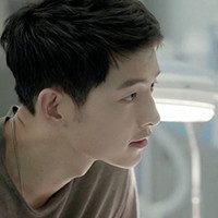 微信太阳的后裔情侣头像 宋慧乔宋仲基这对CP太有爱