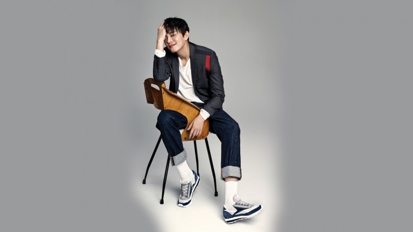 韩国帅哥明星刘亚仁微信高清图片  韩国欧巴
