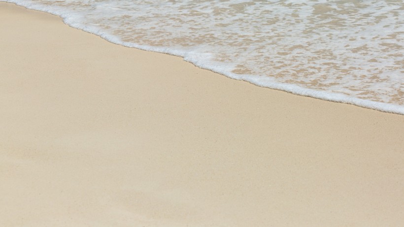 白色沙滩微信高清图片 蓝天白云