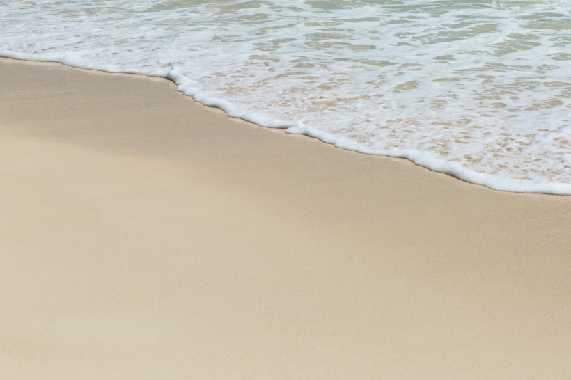 白色沙滩微信高清图片 蓝天白云