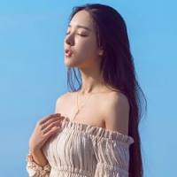 微信美图头像 寻遍世间名和利 令人圆满却是你